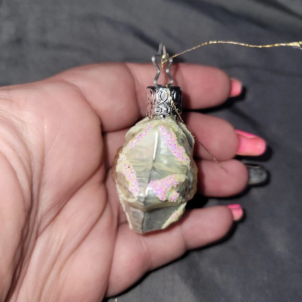 Vintage WEST GERMANY Hand Blown GLASS CHRISTMAS TREE ORNAMENT Daisy Flower
